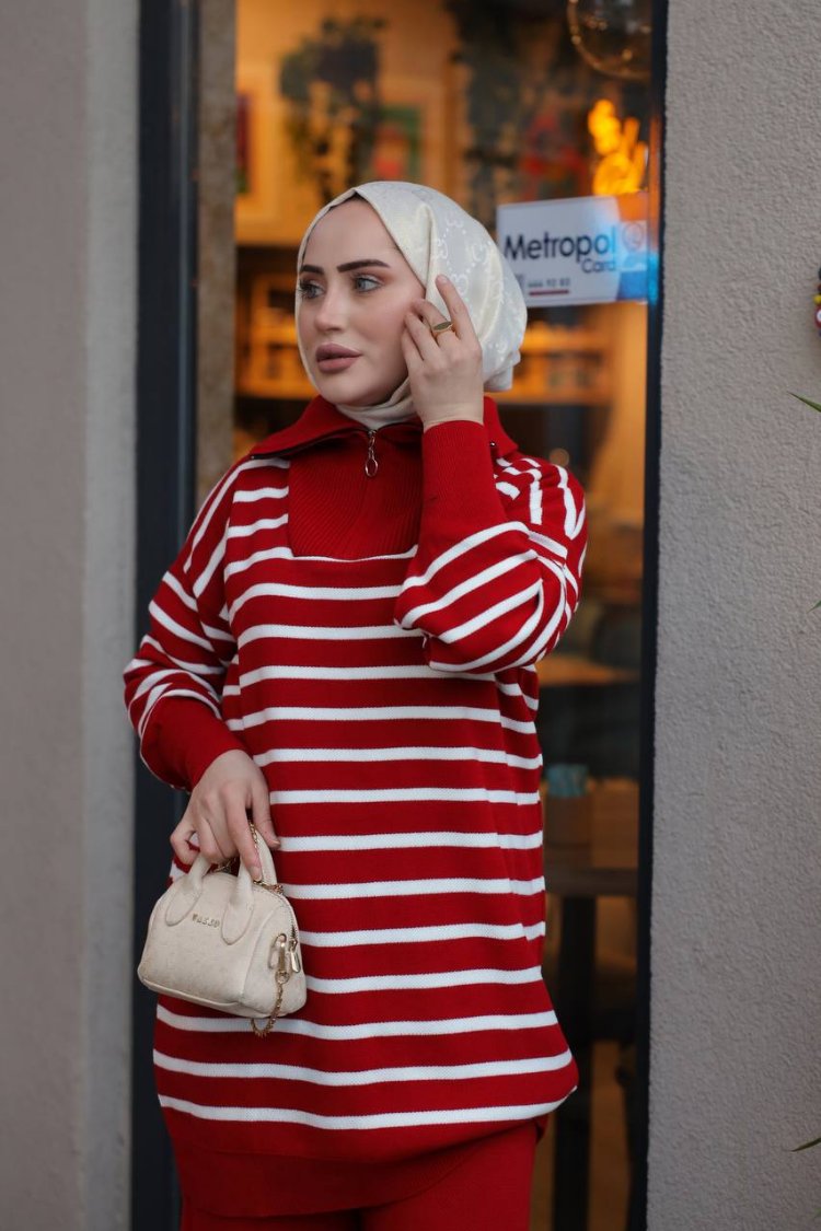 Çizgili Fermuar Yaka Triko Takım