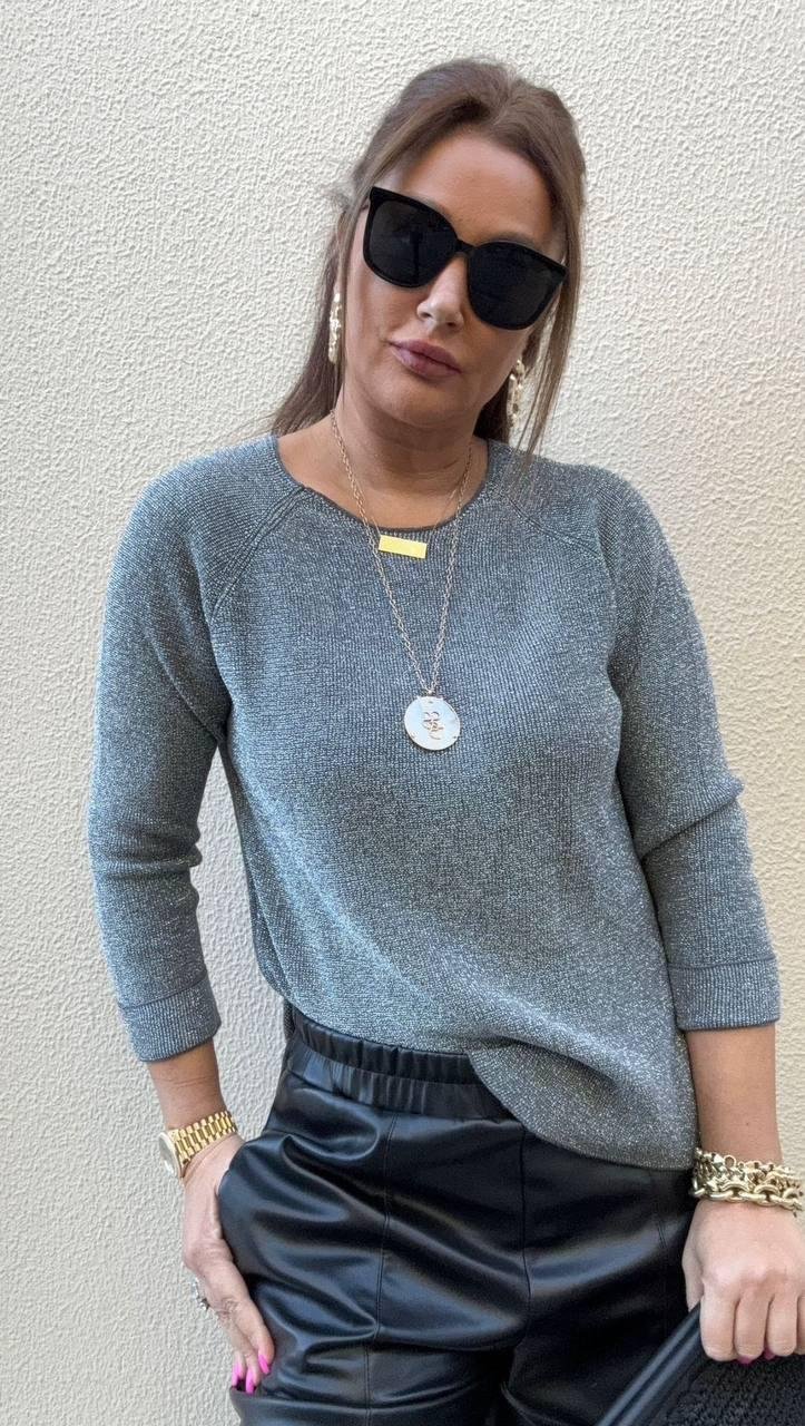 Oval Yaka Simli Bluz